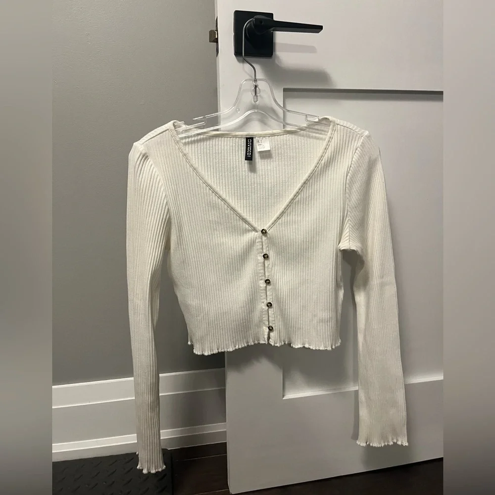 H&M Cream Ribbed Button-Down Top - Picture 1 of 3